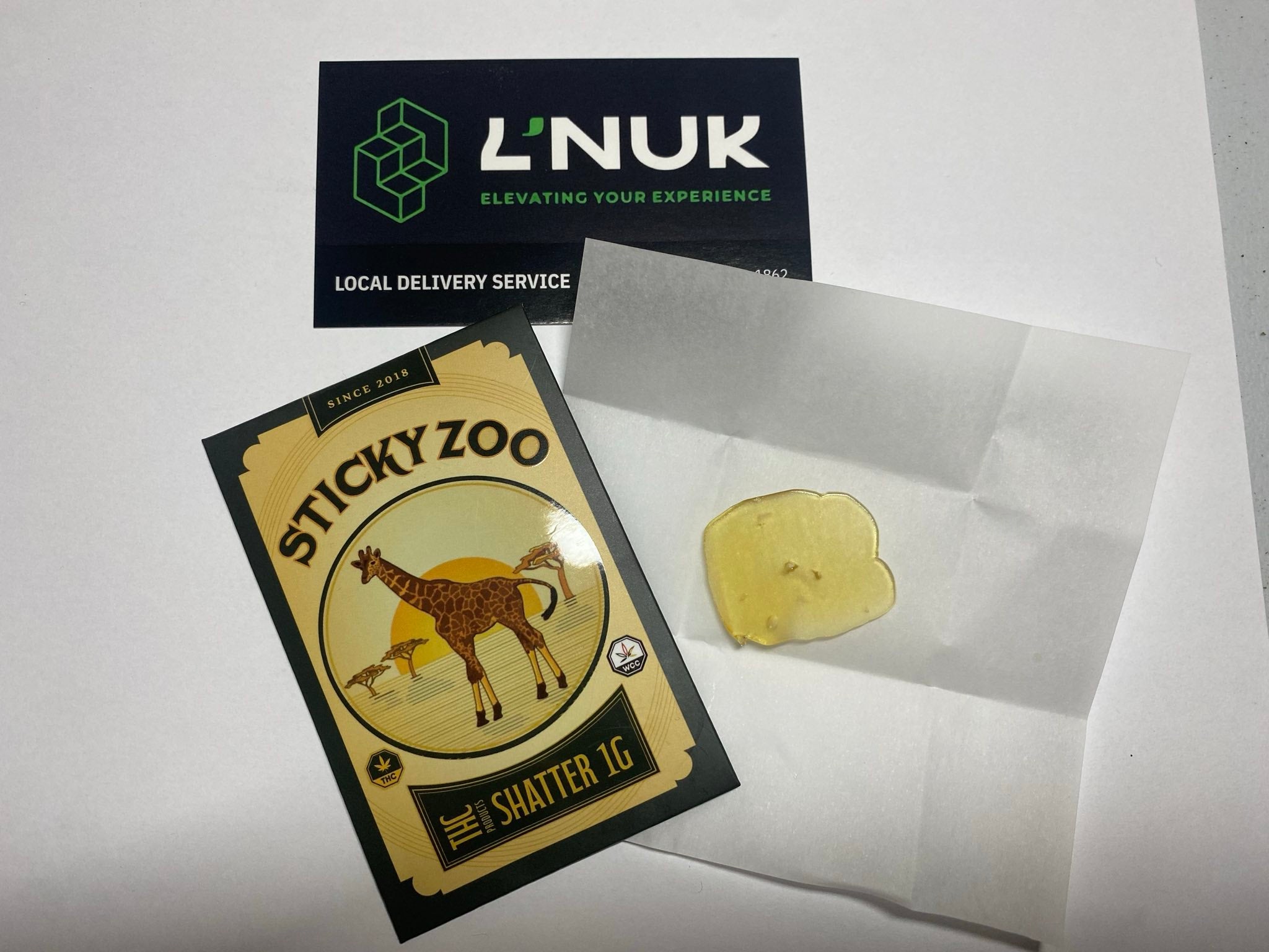 STICKY ZOO PREMIUM SHATTER (1 GRAM)